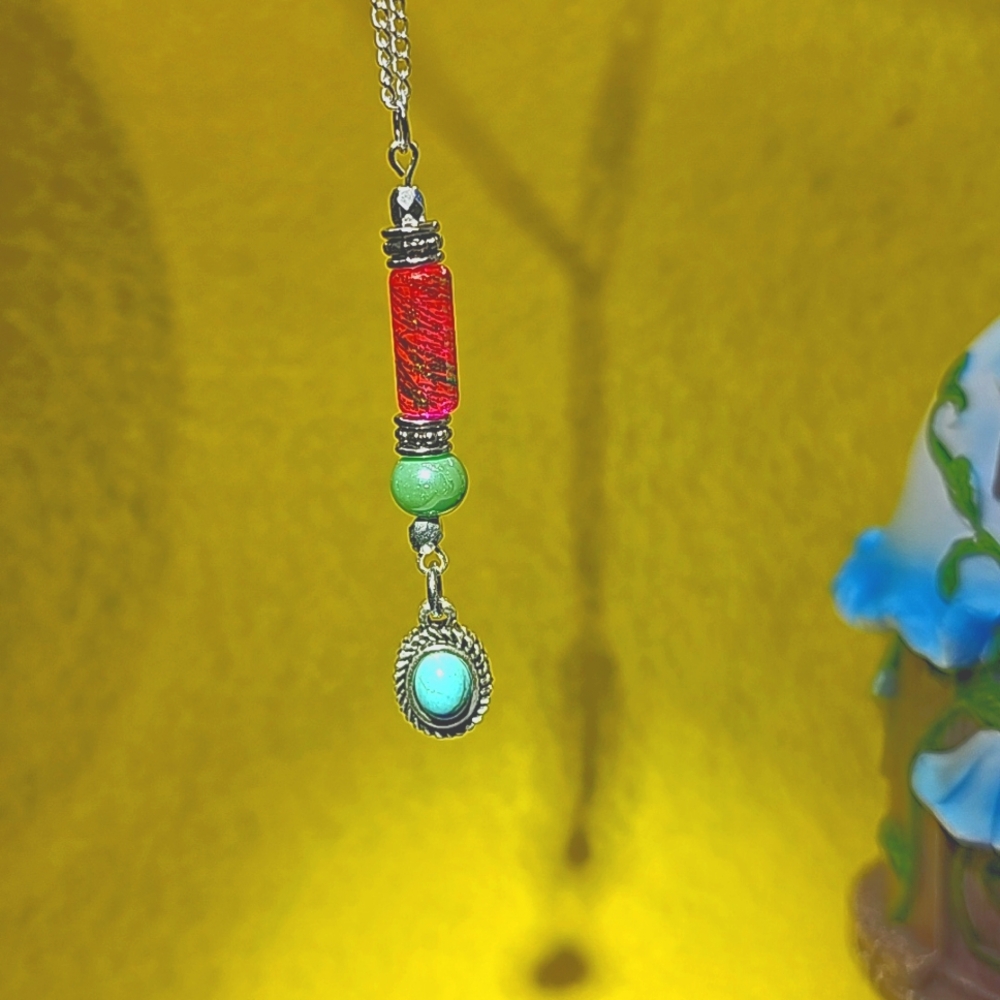 Dangle Necklace - Picture 1 of 2